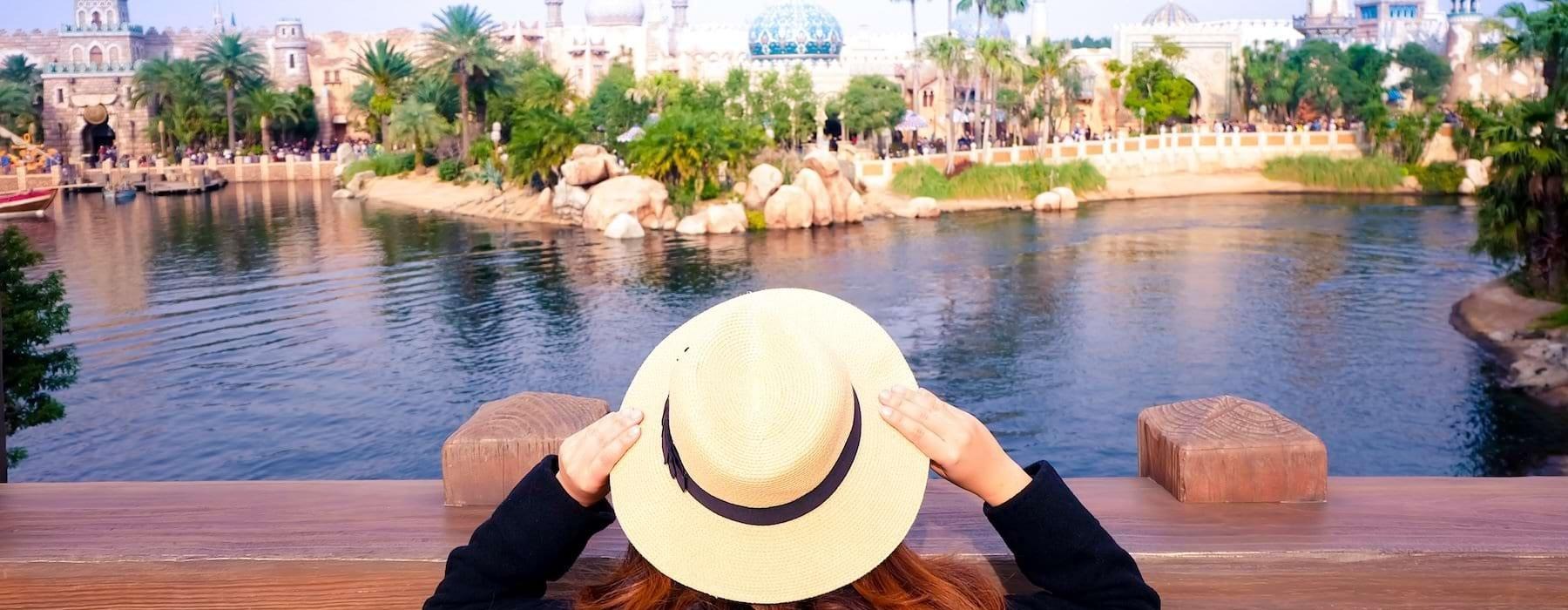 a person wearing a hat